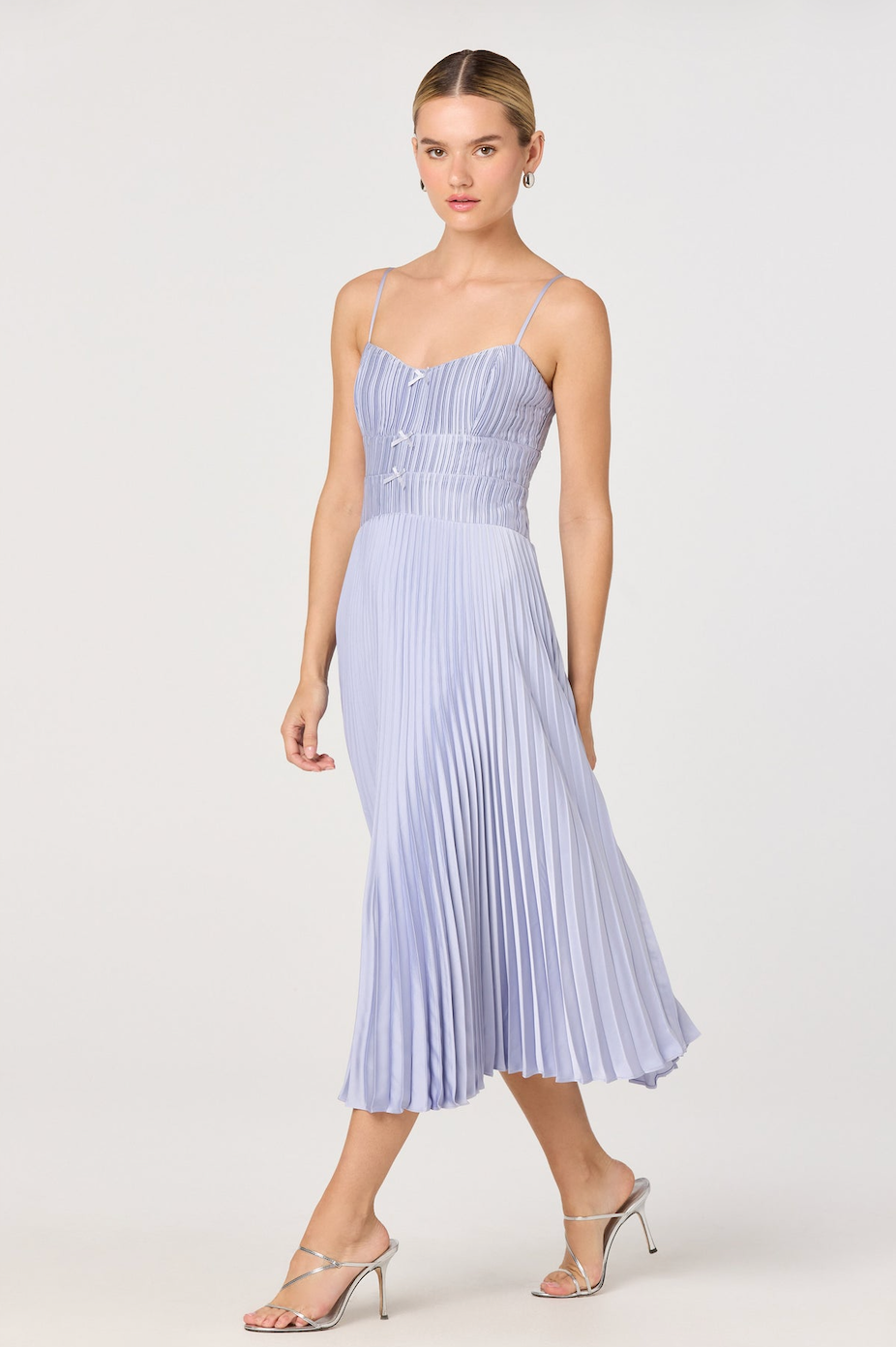 ASTR THE LABEL SHIONAGH PLEATED MIDI DRESS IN POWDER BLUE
