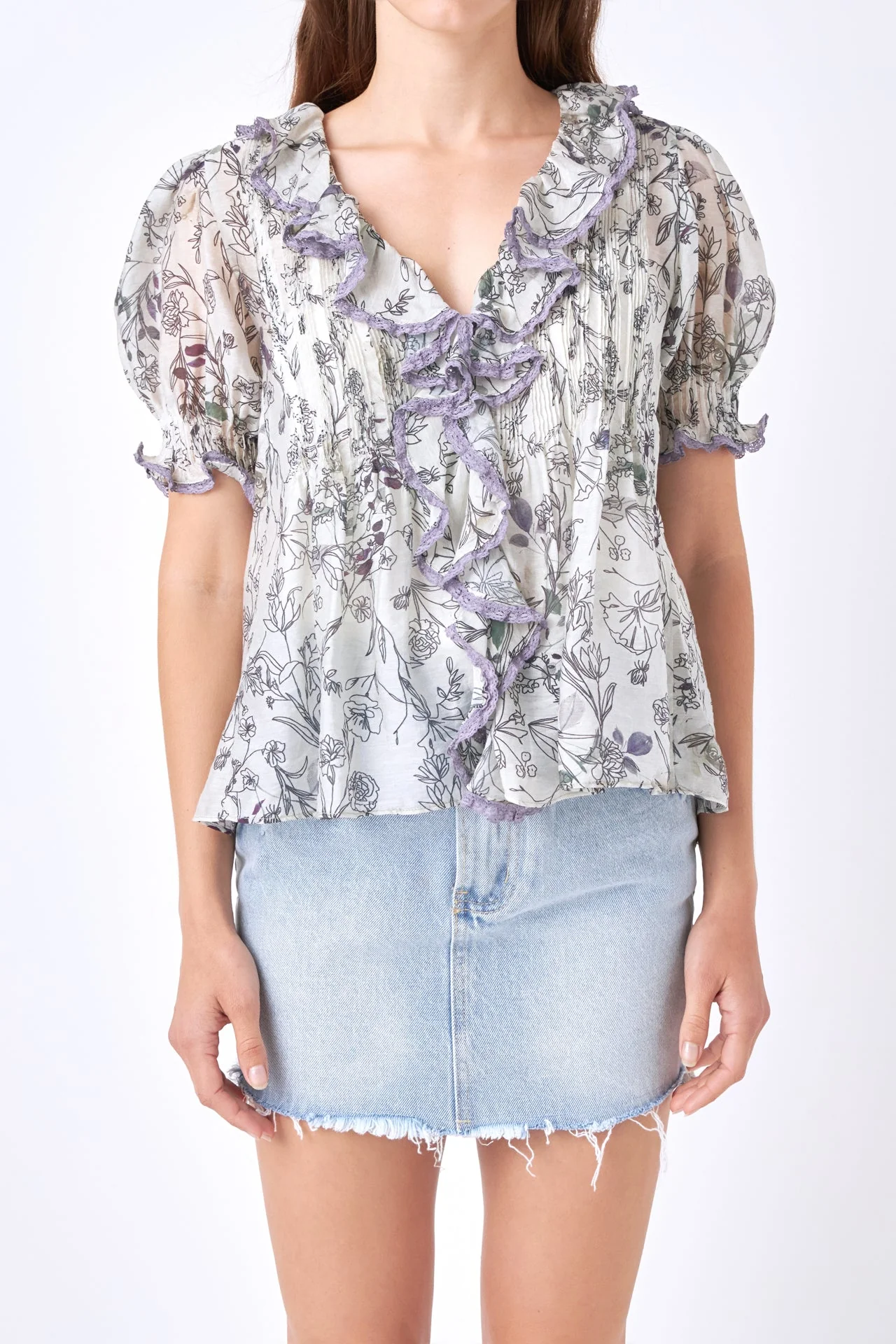 CARY ABSTRACT FLORAL PRINT RUFFLE TOP IN IVORY MULTI