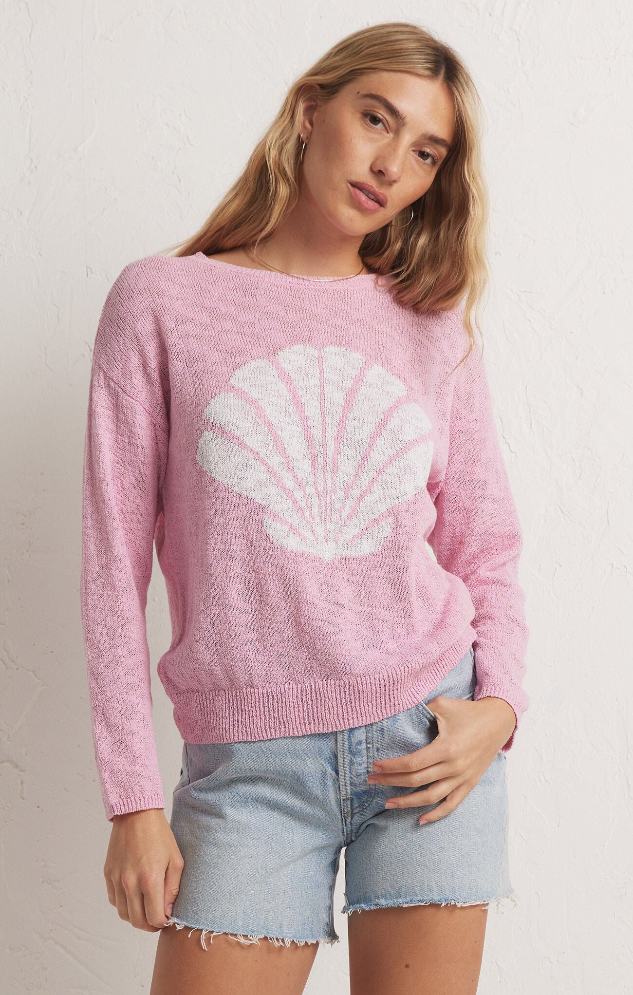 Z SUPPLY SHELL YEAH SWEATER IN HIBISCUS