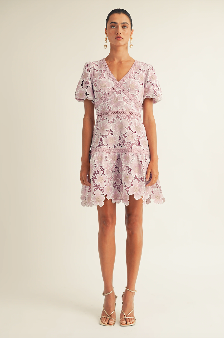 SARAH FLORAL LACE DRESS IN LAVENDER