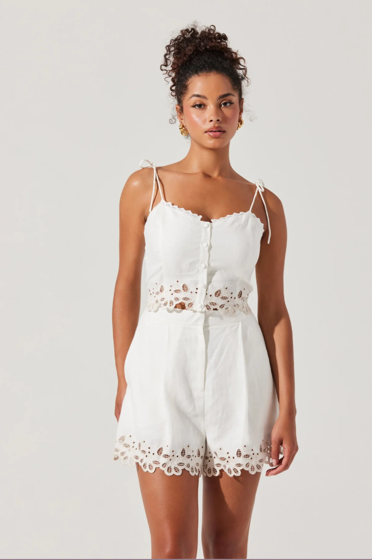 KIYA LINEN EMBROIDERED SHORTS IN WHITE