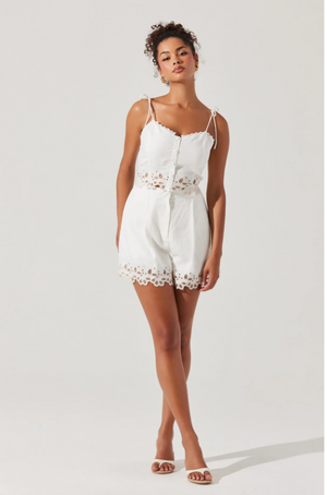 KIYA LINEN EMBROIDERED TOP IN WHITE