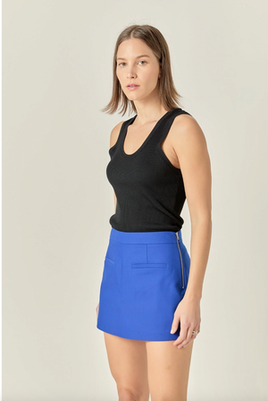 FRONT WELT POCKETS SKORT IN ROYAL BLUE