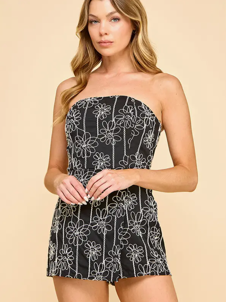 EMBROIDERY TUBE STYLE ROMPER IN BLACK