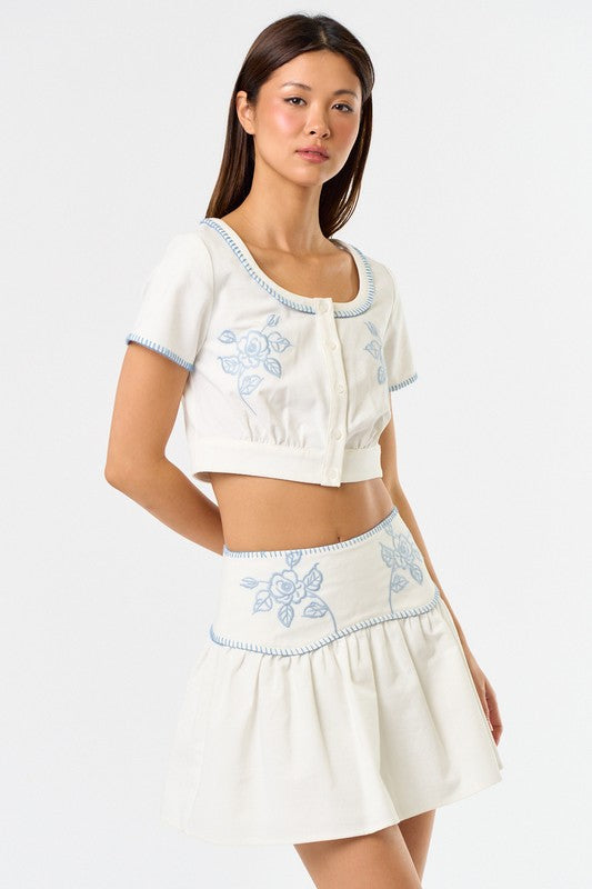 EMBROIDERED BUTTON DOWN SKIRT AND TOP SET IN OFF WHITE