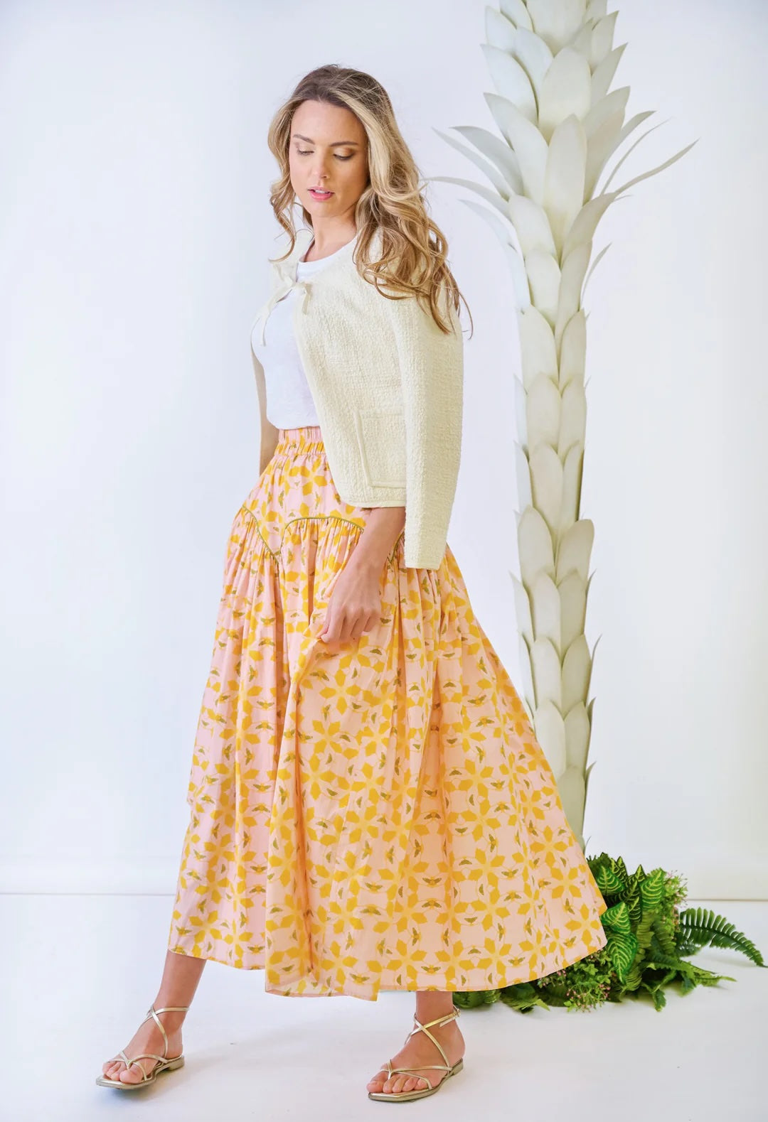 BROOKS AVE ARCHED SKIRT IN ORANGE AZALEA