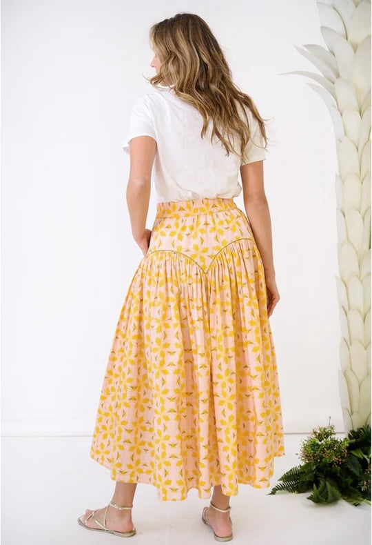 BROOKS AVE ARCHED SKIRT IN ORANGE AZALEA