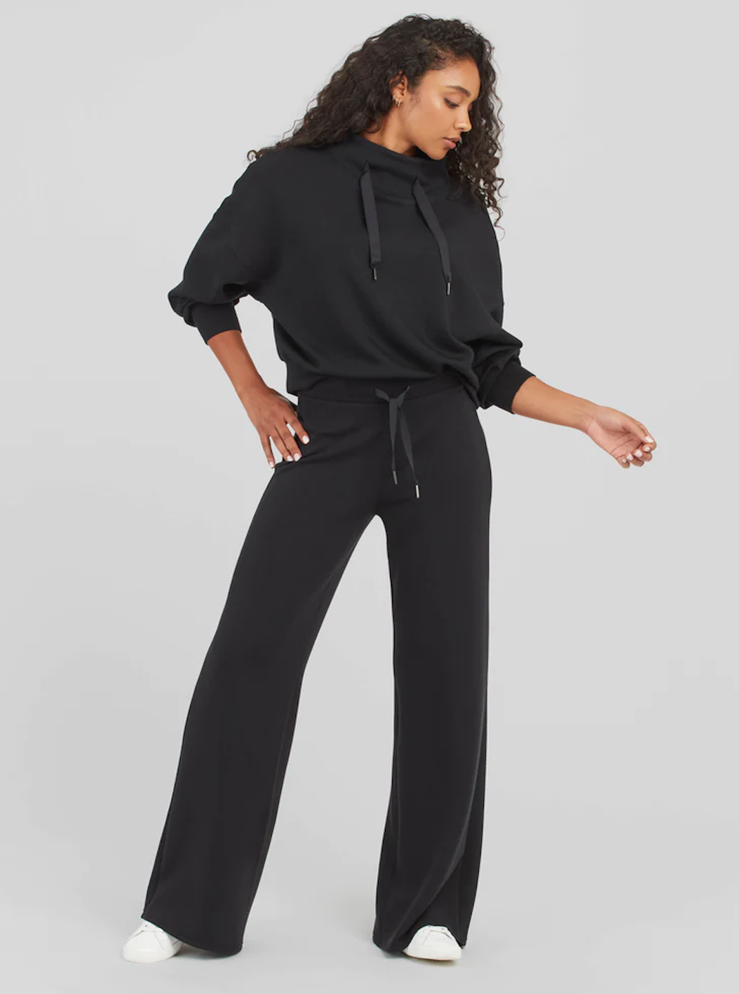 SPANX AIR ESSENTIALS WIDE LEG PANT IN VERY BLACK