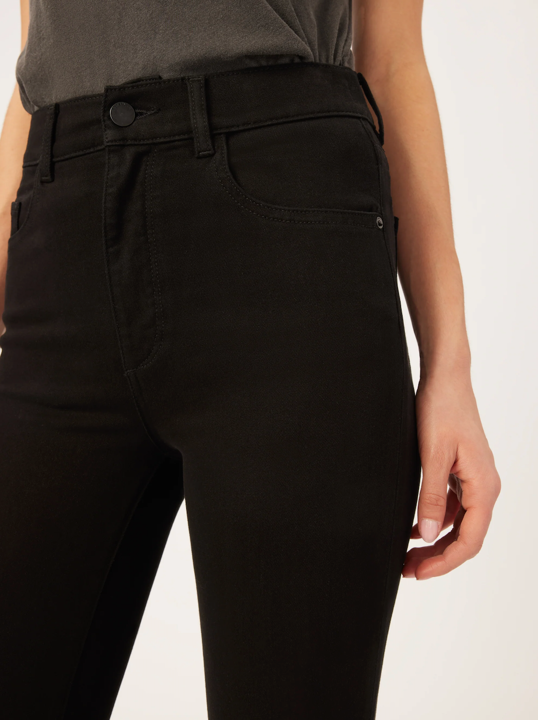 DL1961 PATTI STRAIGHT HIGH RISE VINTAGE ANKLE JEAN IN BLACK PEACHED
