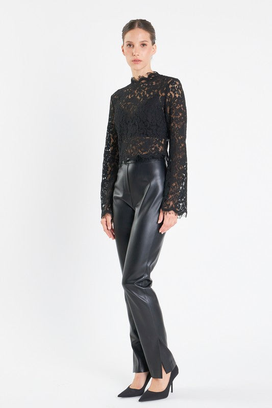 ENDLESS ROSE JACK LACE TOP IN BLACK