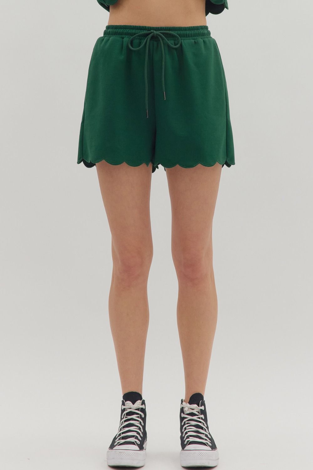 CALLA SCALLOP SHORTS IN HUNTER GREEN