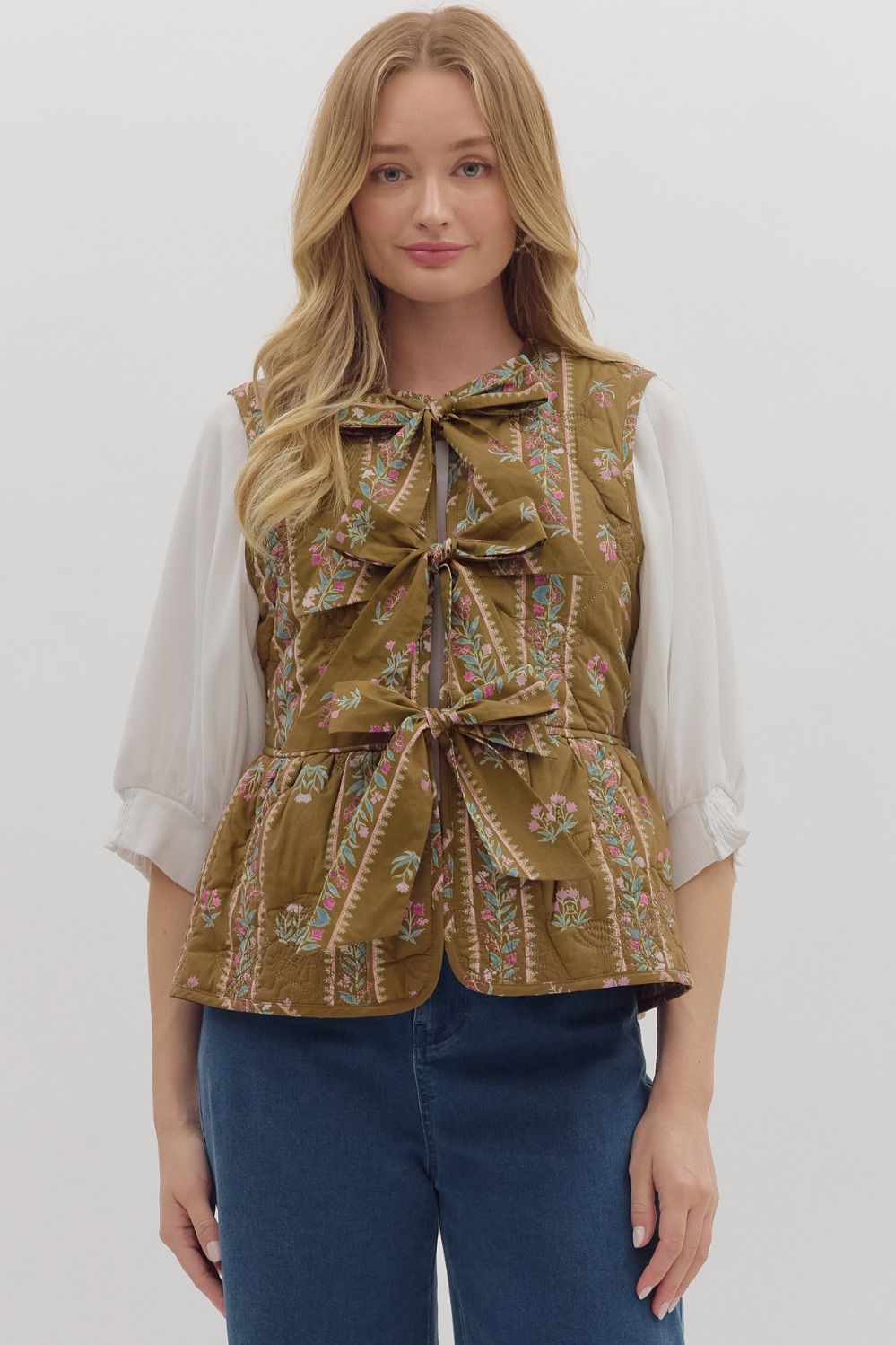 ELOWEN VEST IN FLORAL BROWN