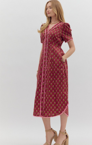 FLORAL SCALLOPED MIDI DRESS IN BURGUNDY