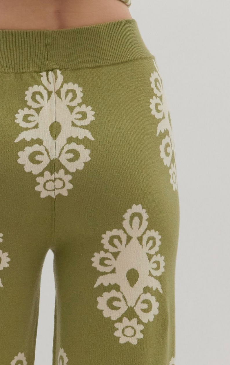 KNIT DAMASK PATTERN PANTS IN OLIVE