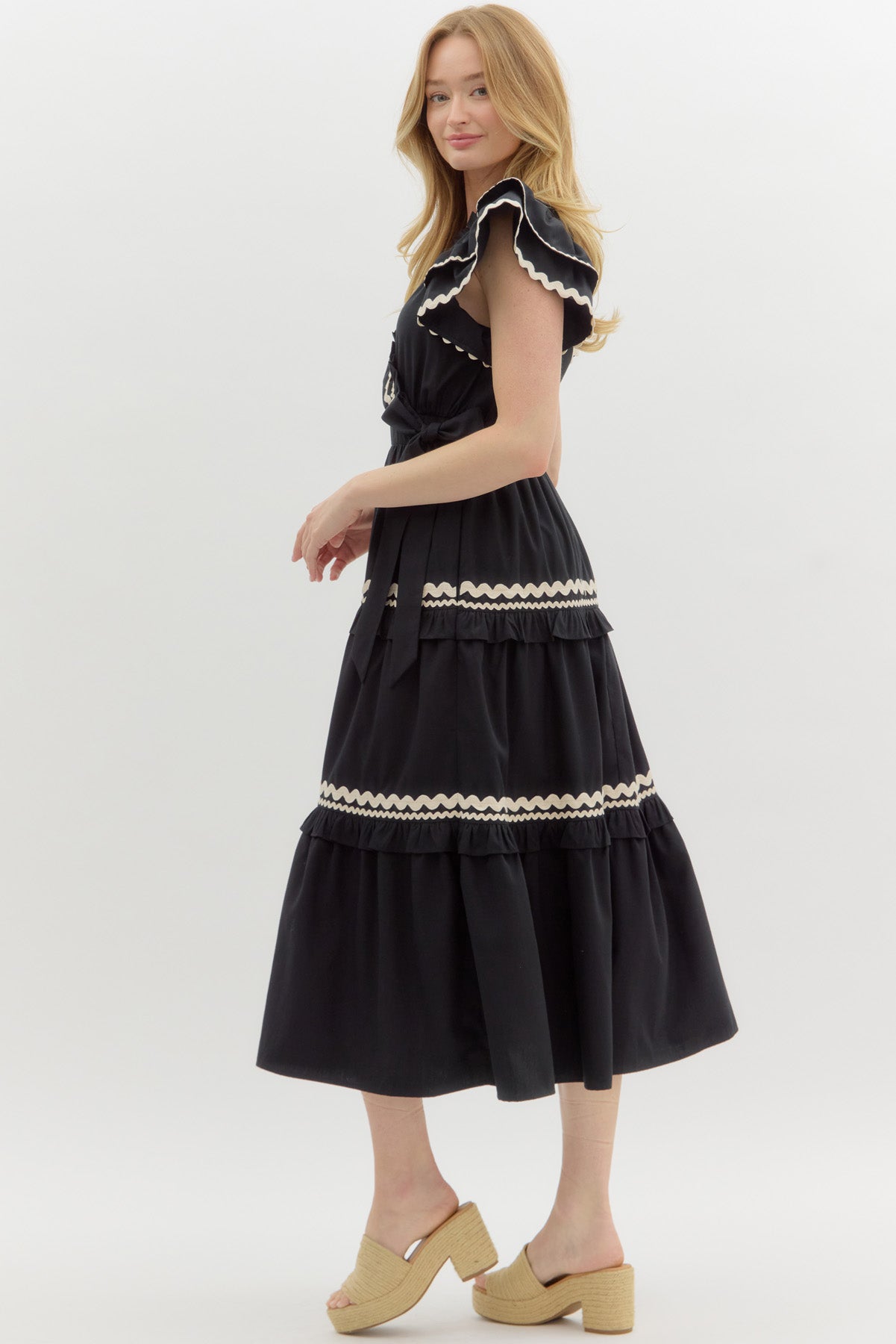 RUFFLED TIERED MIDI DRESS IN BLACK