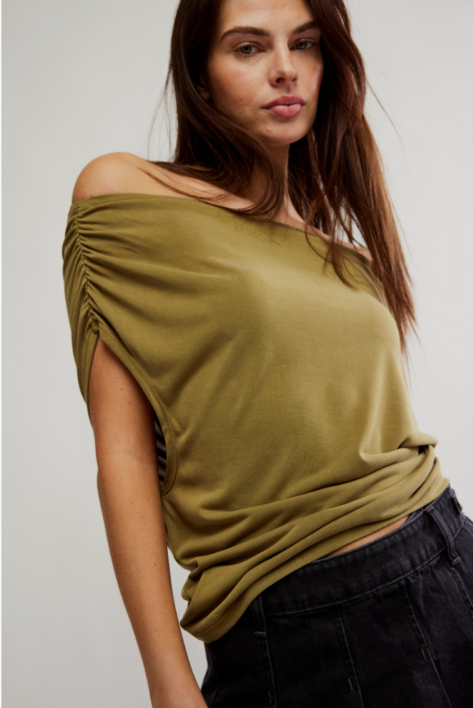 FREE PEOPLE BLAKE KNIT TOP IN GREEN MOSS
