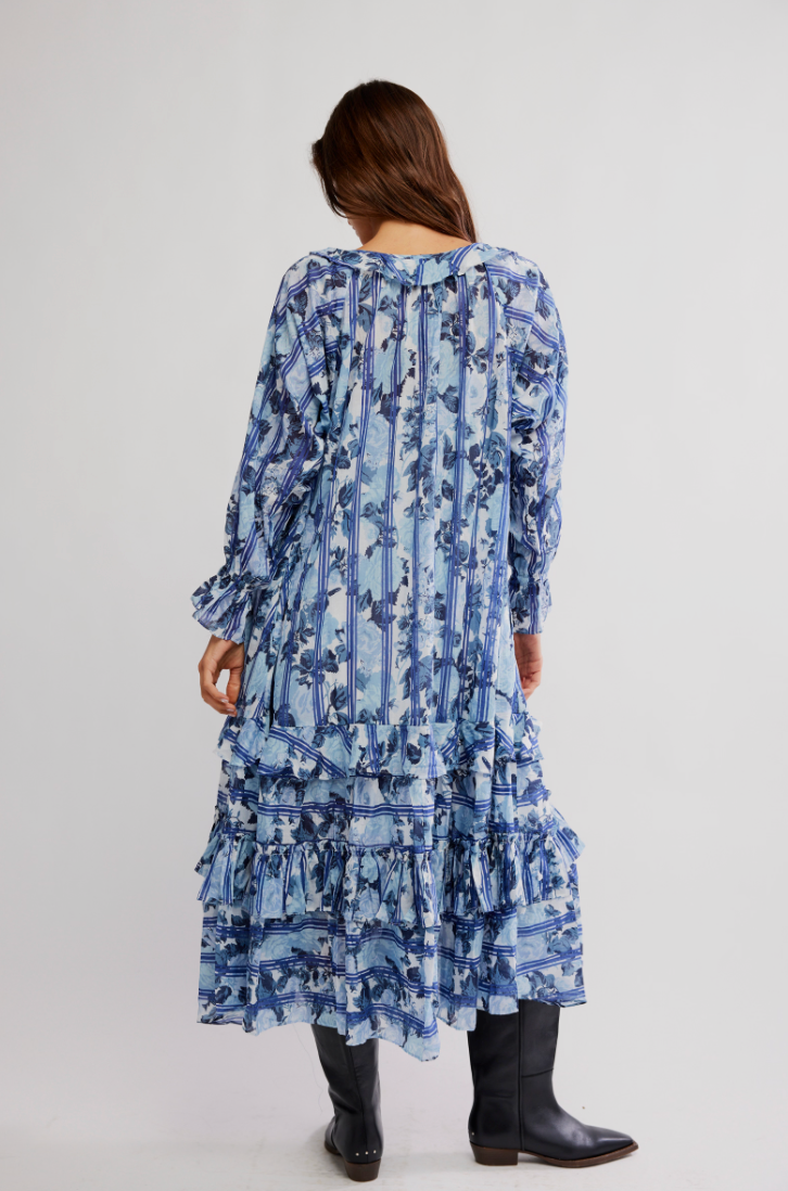 FREE PEOPLE GARDEN WONDERS MAXI IN BLUE COMBO