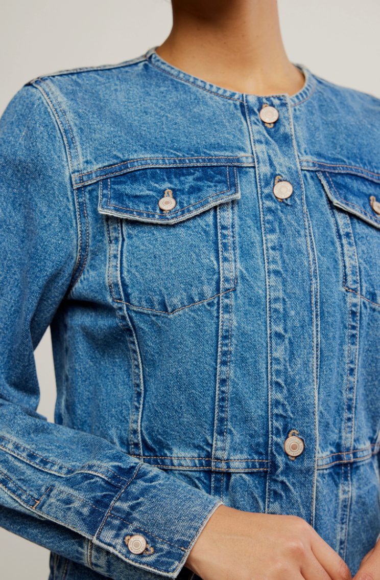 FREE PEOPLE LULA DENIM JACKET IN RIVER BLUES