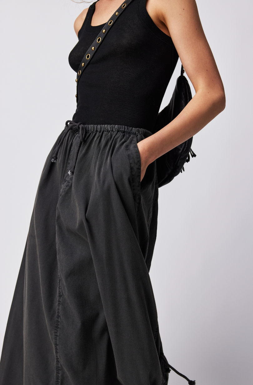 FREE PEOPLE PICTURE PERFECT PARACHUTE SKIRT IN BLACK