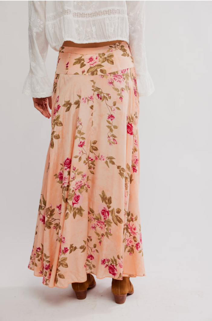 FREE PEOPLE ROWAN MAXI SKIRT IN FALLING FLORAL MAUVE