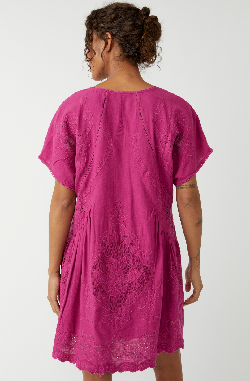 FREE PEOPLE SERENITY MINI DRESS IN DRAGONFRUIT PUNCH
