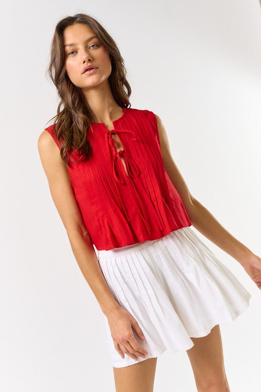 FRONT TIE PLEATED CROPPED TOP IN RED