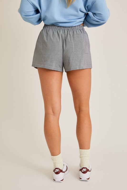 WAIST TIE CHECK SHORTS IN BLACK
