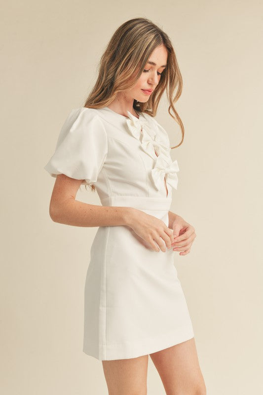 GRACE BOW DETAIL DRESS IN WHITE