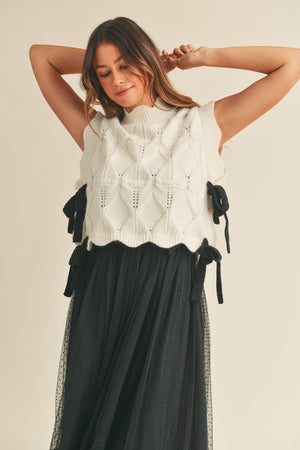 TRINITY KNIT VEST IN CREAM