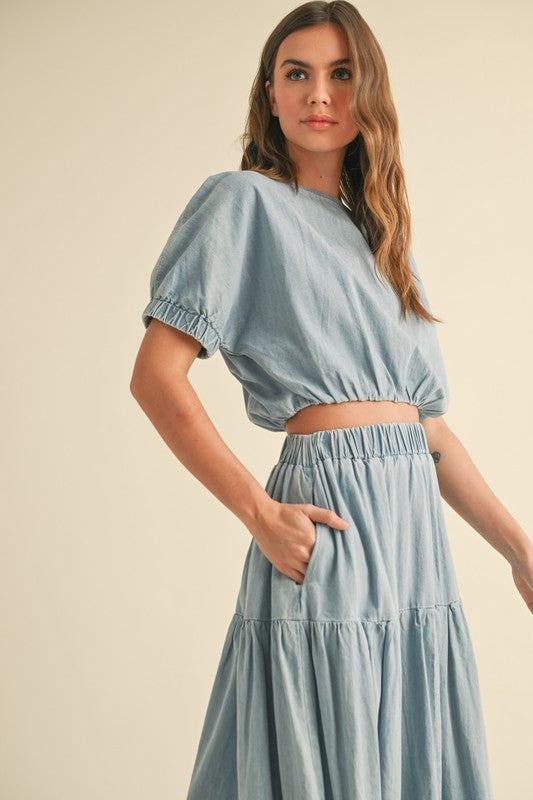 SHORT SLEEVE BALLON BODY DENIM TOP IN LIGHT DENIM