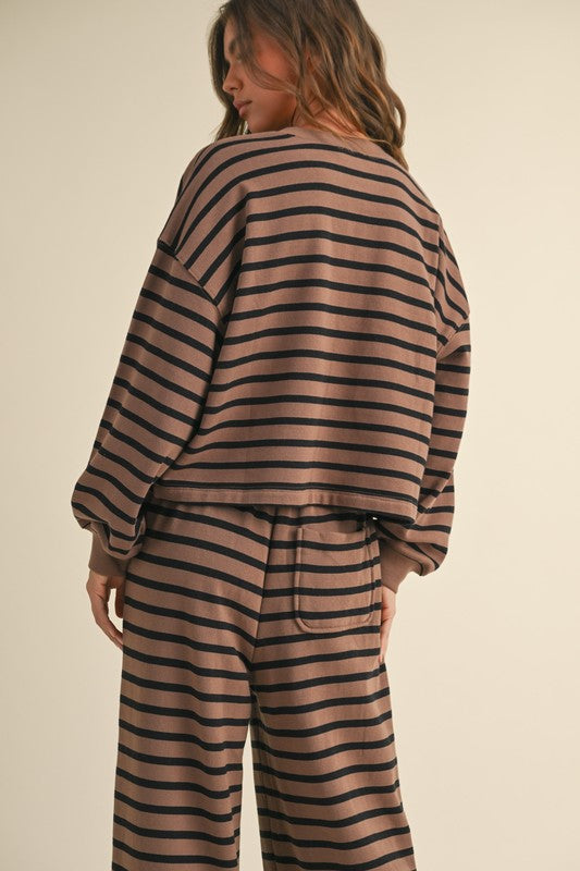 STRIPED TERRY FABRIC HALF BUTTON TOP IN BROWN