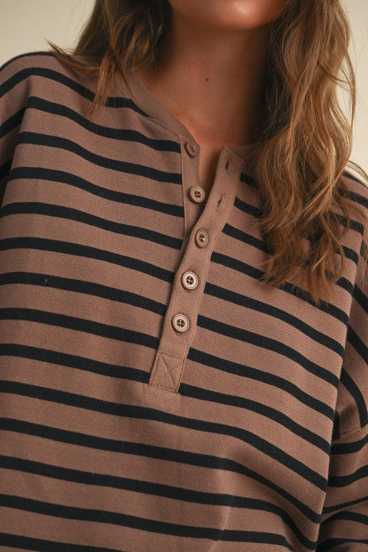 STRIPED TERRY FABRIC HALF BUTTON TOP IN BROWN