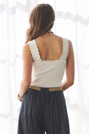 SCALLOP SLEEVELESS SWEATER TOP IN WHITE