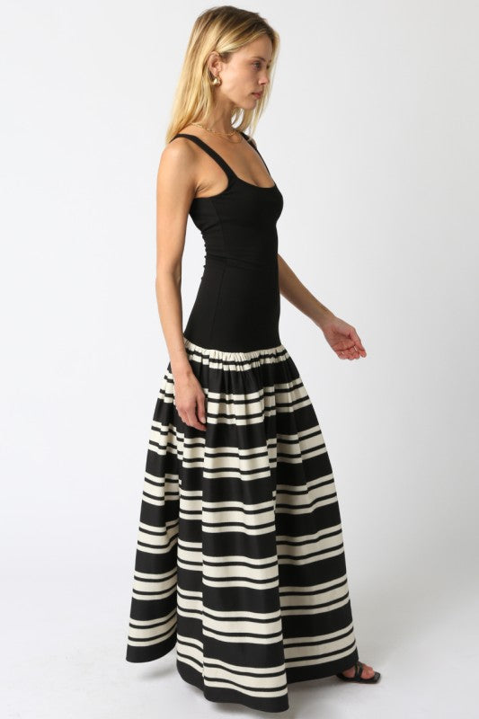 ELARA MAXI DRESS IN BLACK AND WHITE