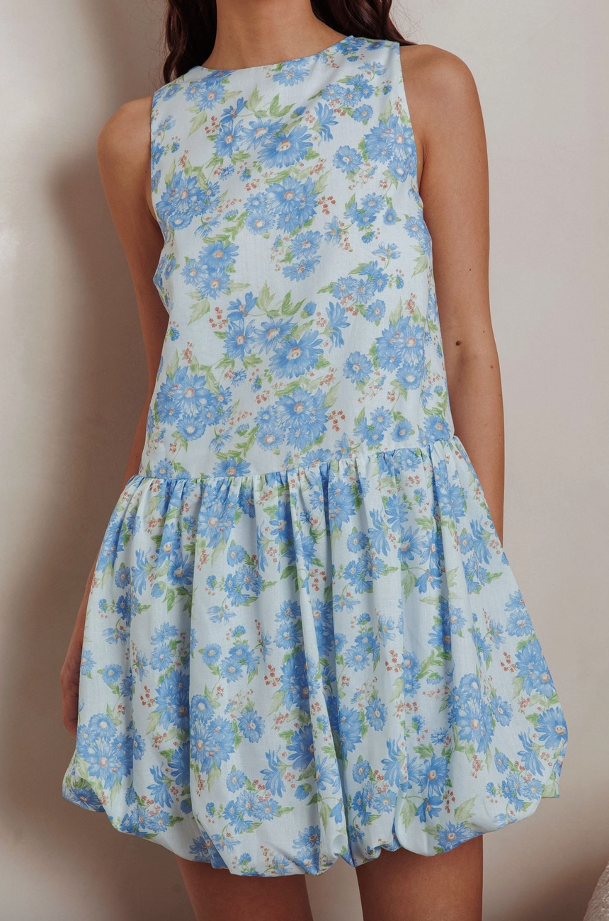 DAPHNE FLORAL BUBBLE MINI DRESS IN BLUE