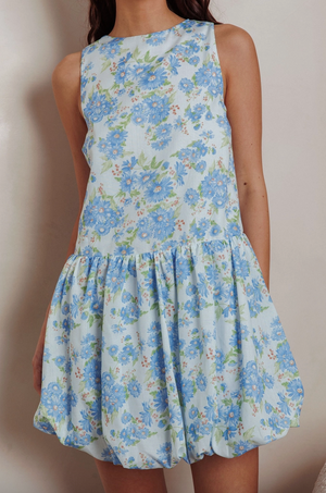 DAPHNE FLORAL BUBBLE MINI DRESS IN BLUE