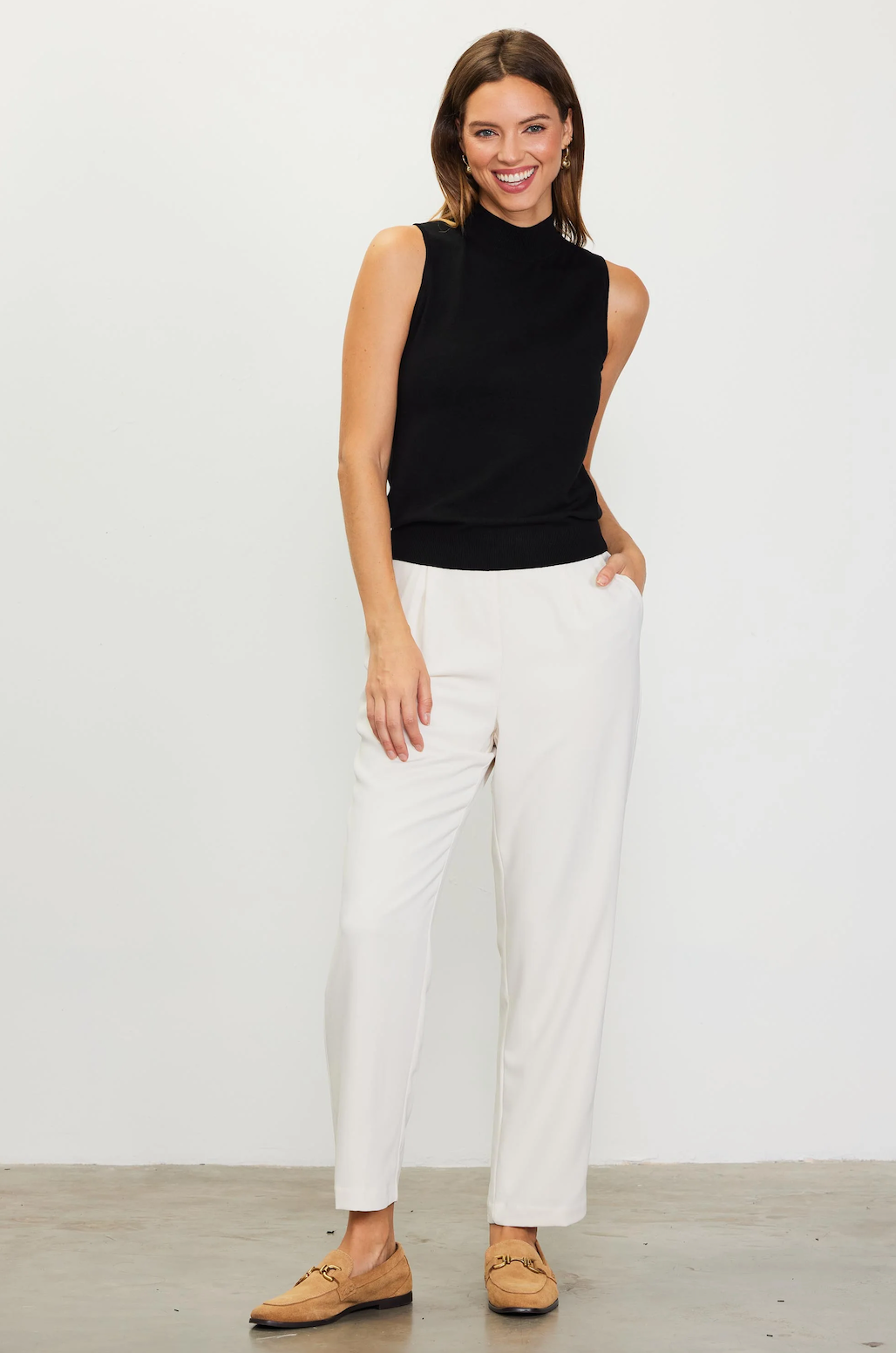 SLEEVELESS MOCK NECK KNIT TOP IN BLACK