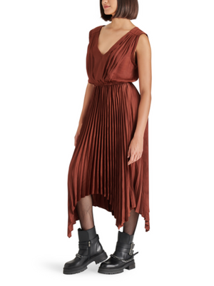 STEVE MADDEN DONNA DRESS IN CINNAMON