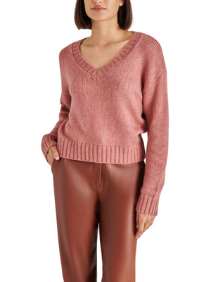 STEVE MADDEN HOUSTON SWEATER IN ROSE