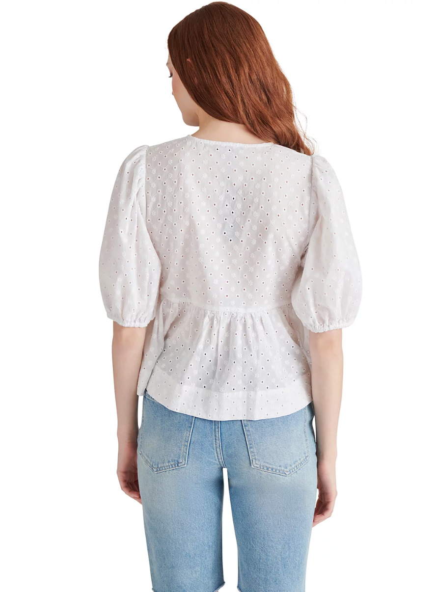 STEVE MADDEN PAULA EYELET TOP IN WHITE