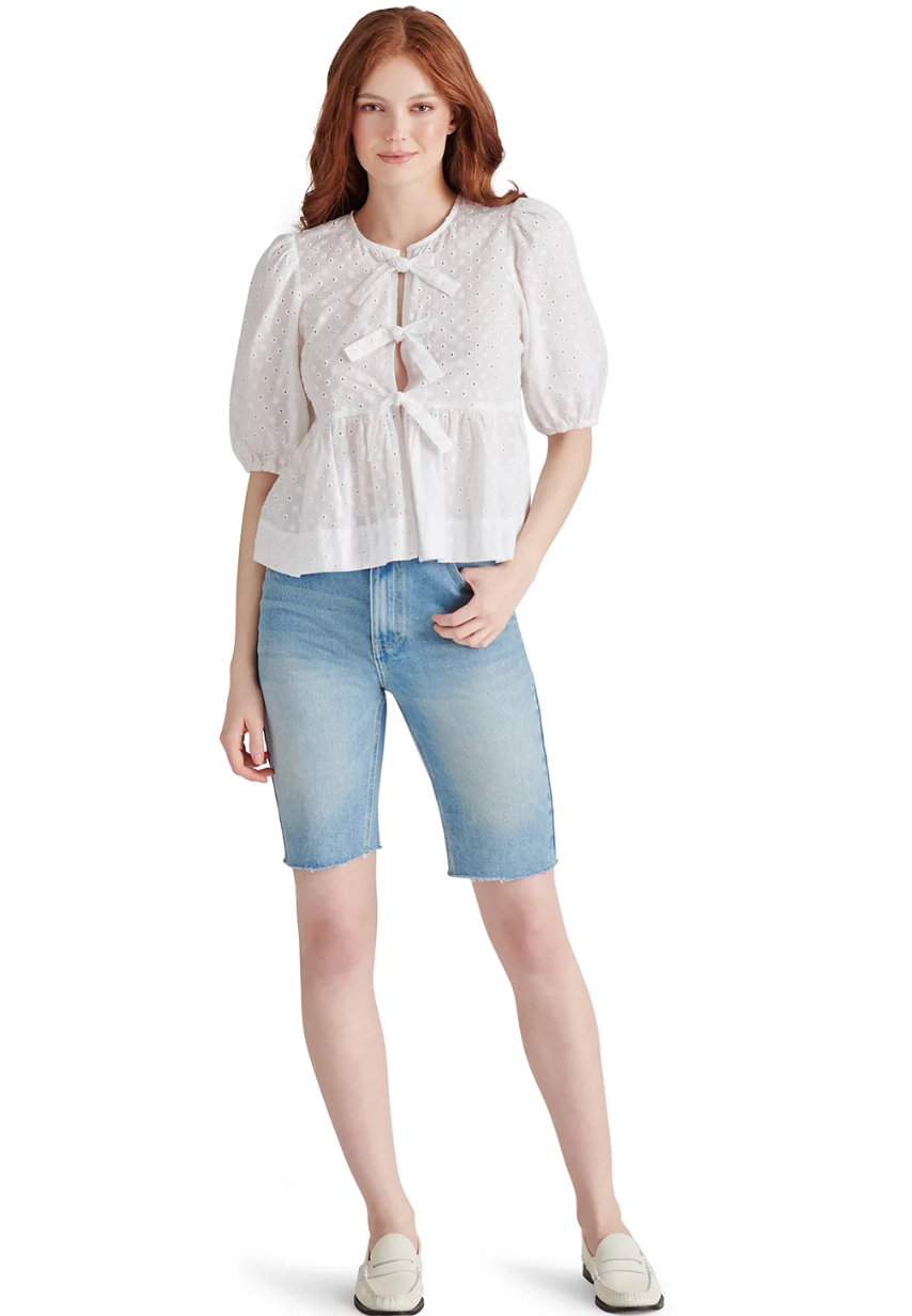 STEVE MADDEN PAULA EYELET TOP IN WHITE