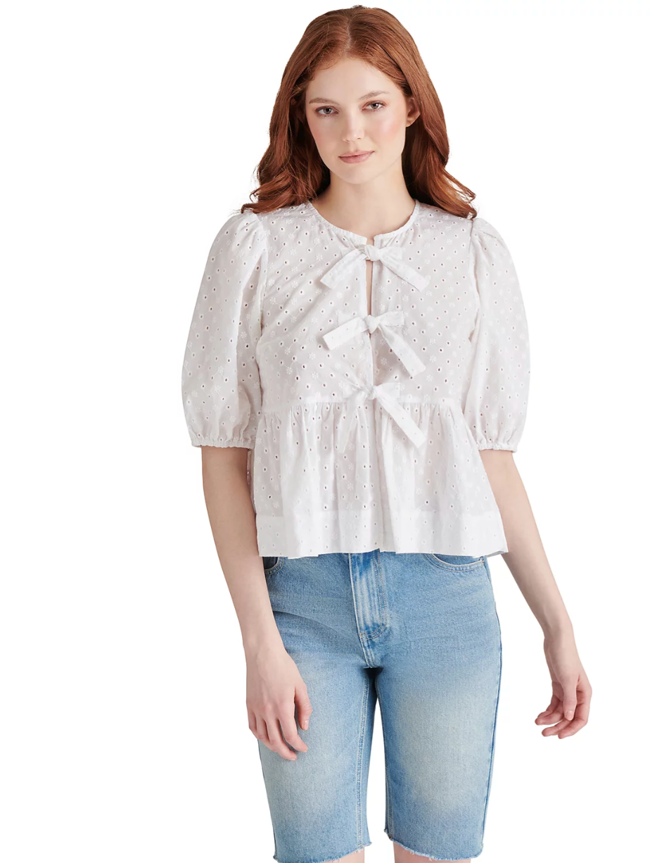 STEVE MADDEN PAULA EYELET TOP IN WHITE