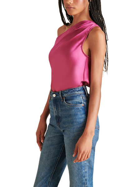 STEVE MADDEN SAPPHIRE TOP IN BRIGHT ROSE