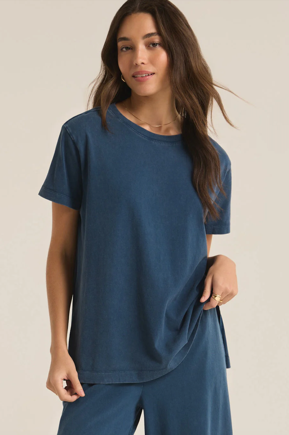 Z SUPPLY SHAYLA CREW NECK TOP IN MIDNIGHT