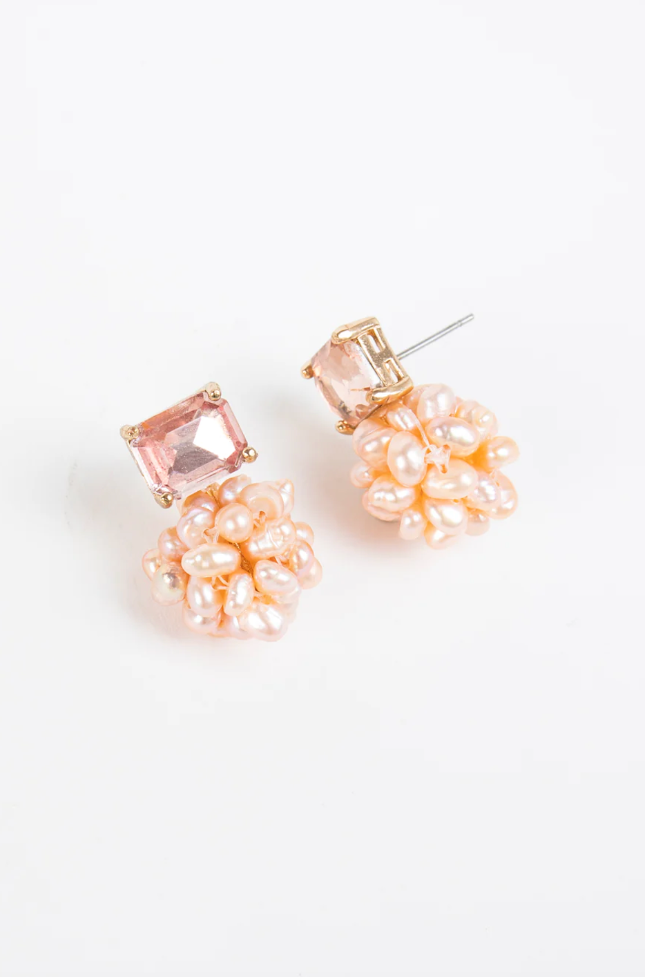 PEARL CLUSTER POST IN BLUSH