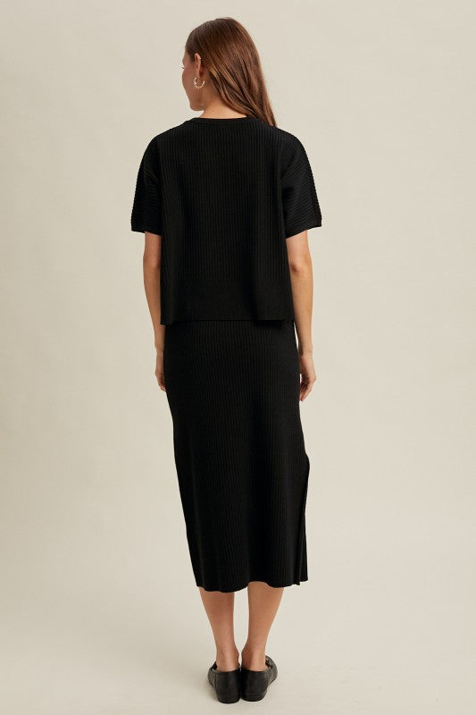 RIBBED KNIT SWEATER TOP AND SKIRT SET IN BLACK