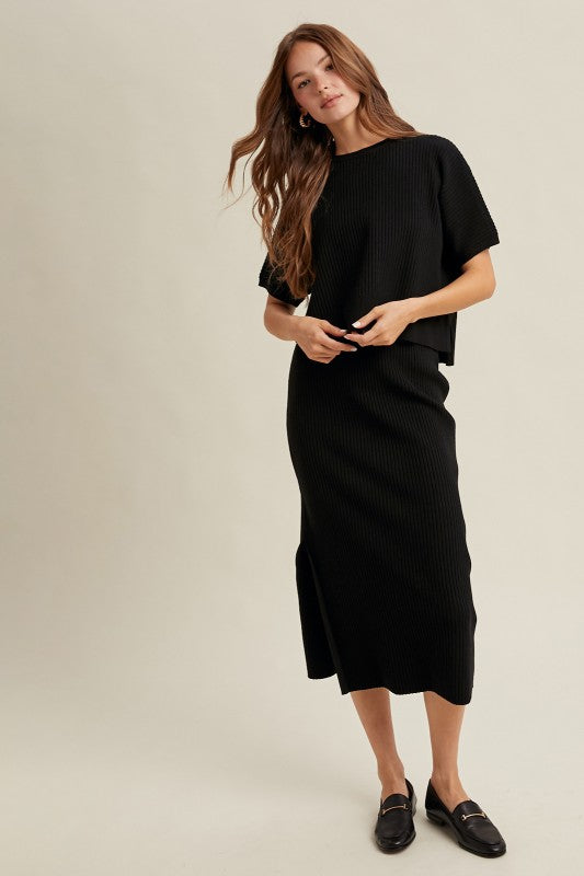 RIBBED KNIT SWEATER TOP AND SKIRT SET IN BLACK