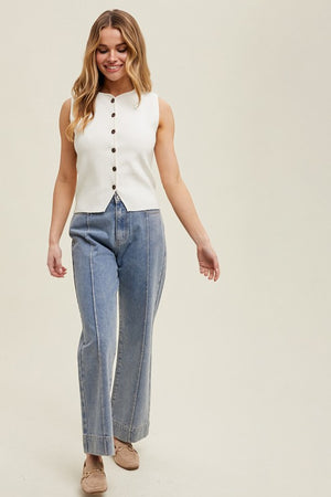 SLEEVELESS BUTTON UP SWEATER VEST IN WHITE