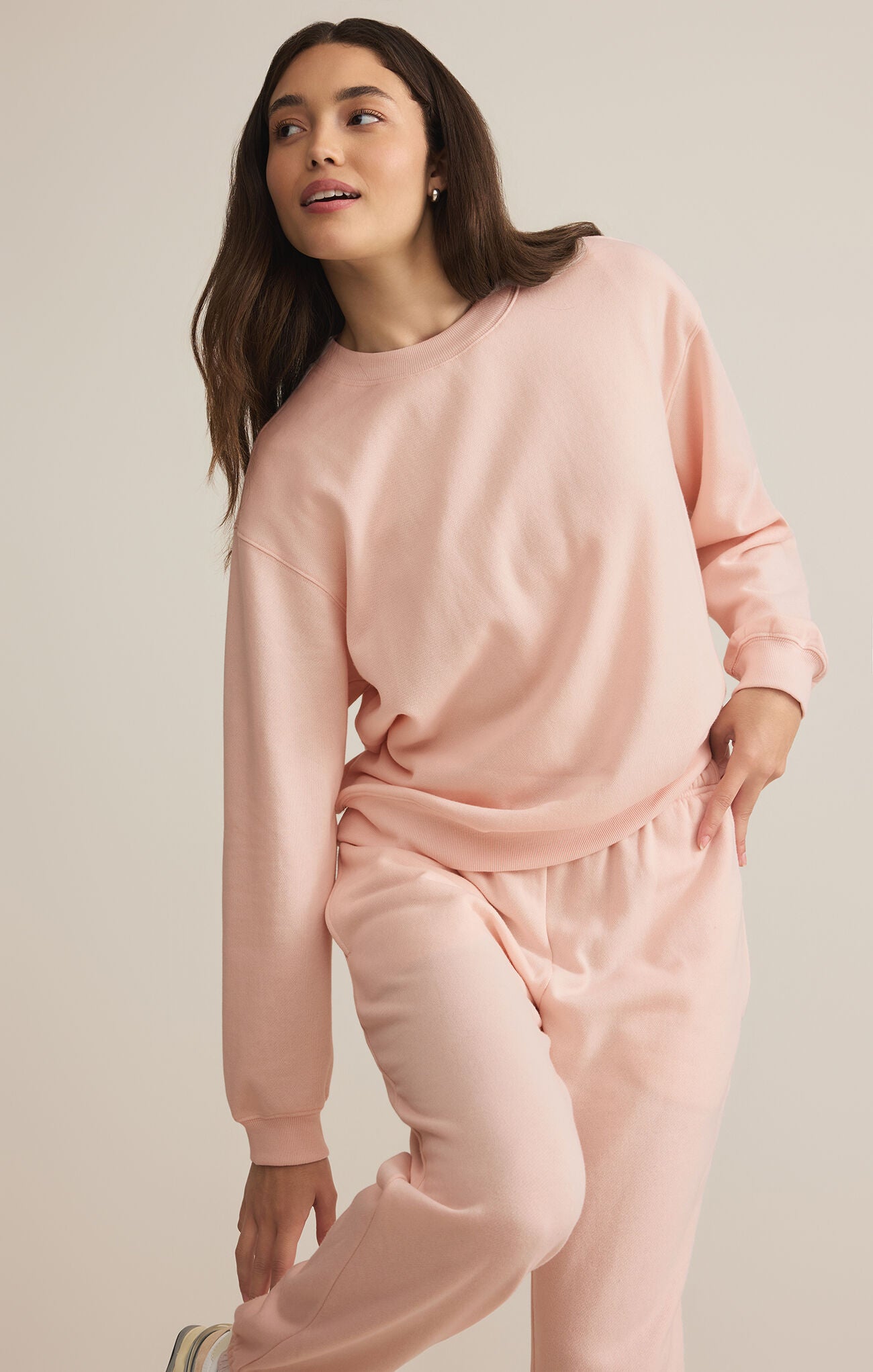 Z SUPPLY BOYFRIEND SWEATSHIRT IN PINK SALT