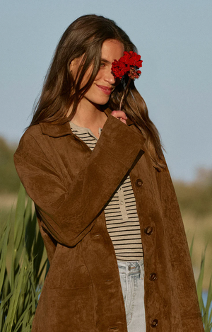 Z SUPPLY DECKER FAUX SUEDE CHORE COAT IN COCONUT